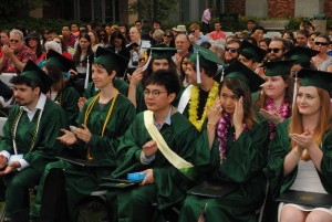 grads clapping with cheng feng